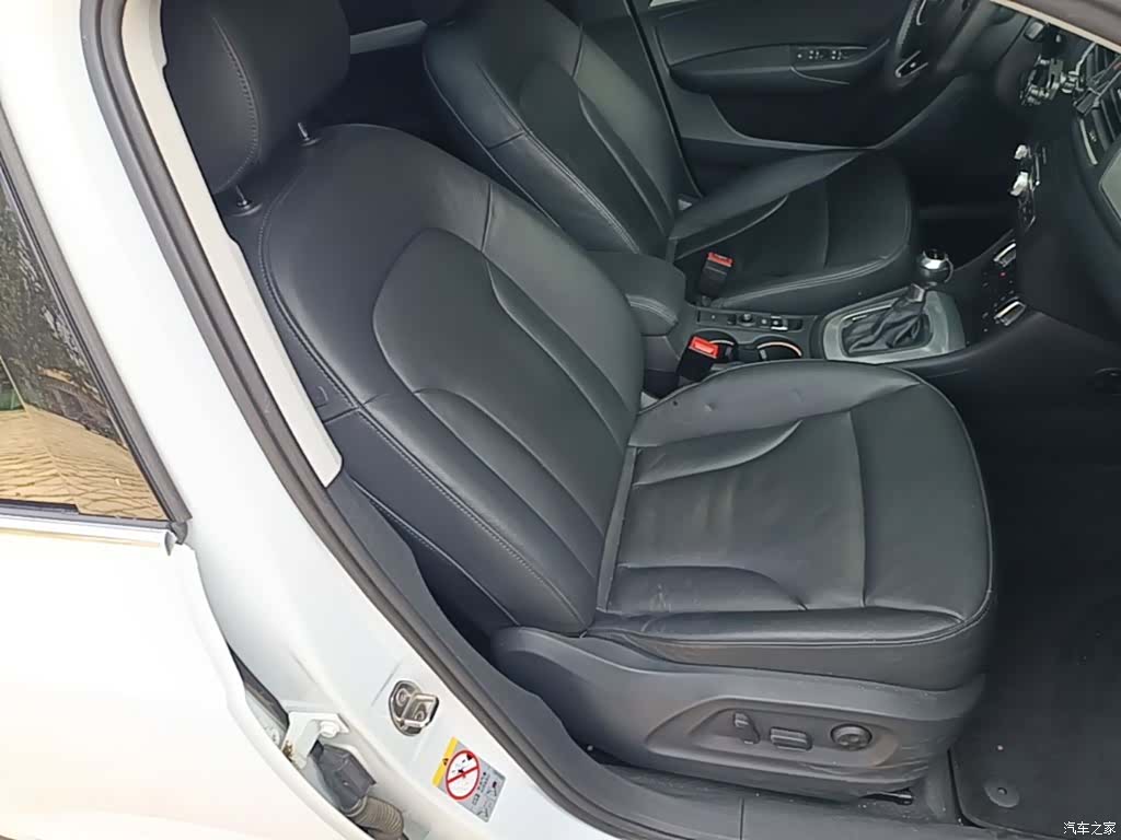 Audi Q3, 2014 25