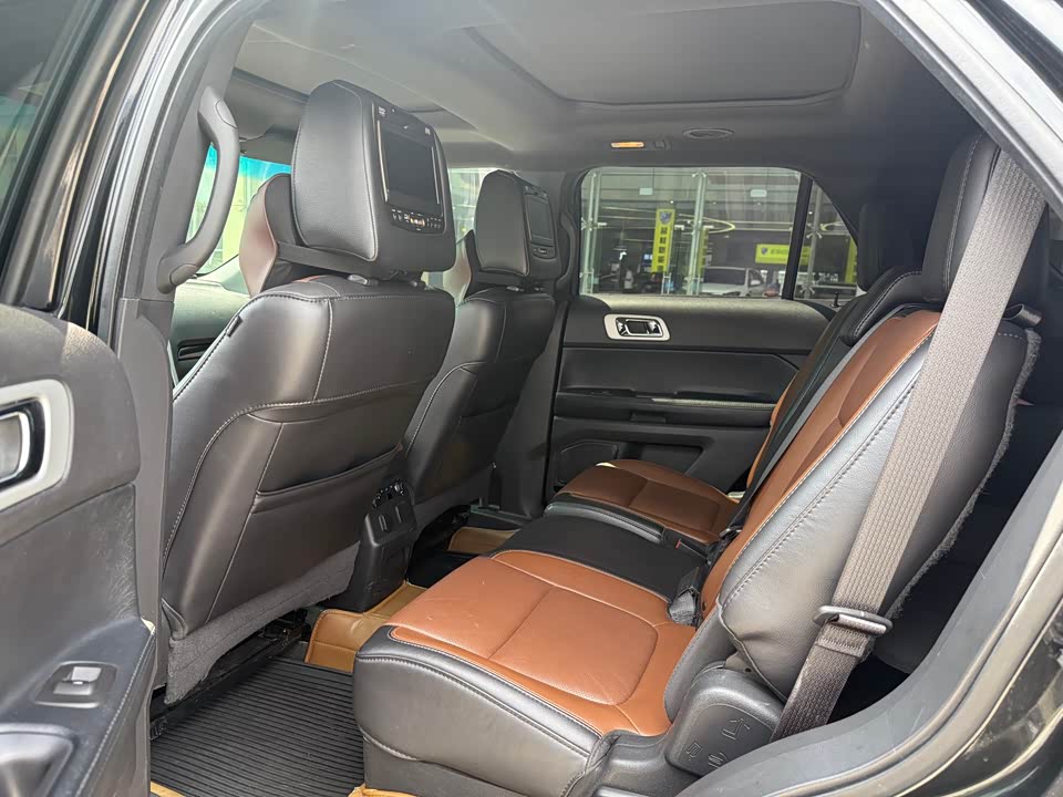 Ford Explorer Ford Explorer