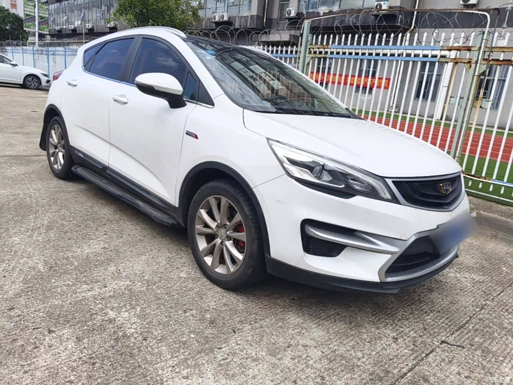 Geely Emgrand, 2017 4