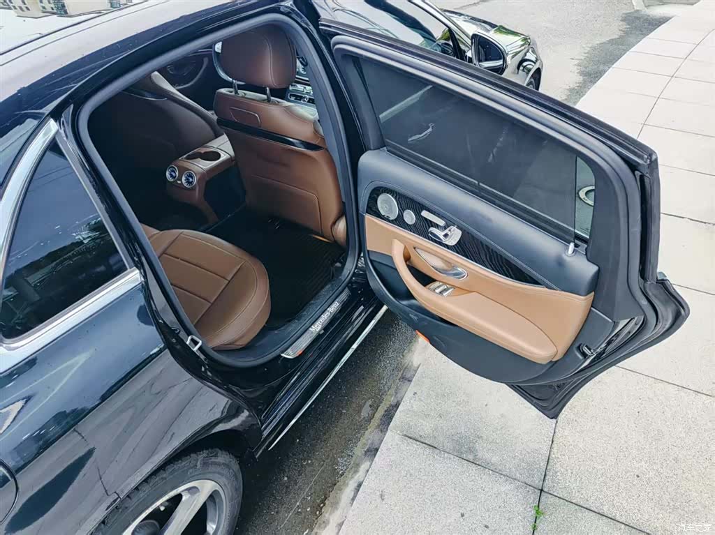 Mercedes-Benz E-Class, 2019 18
