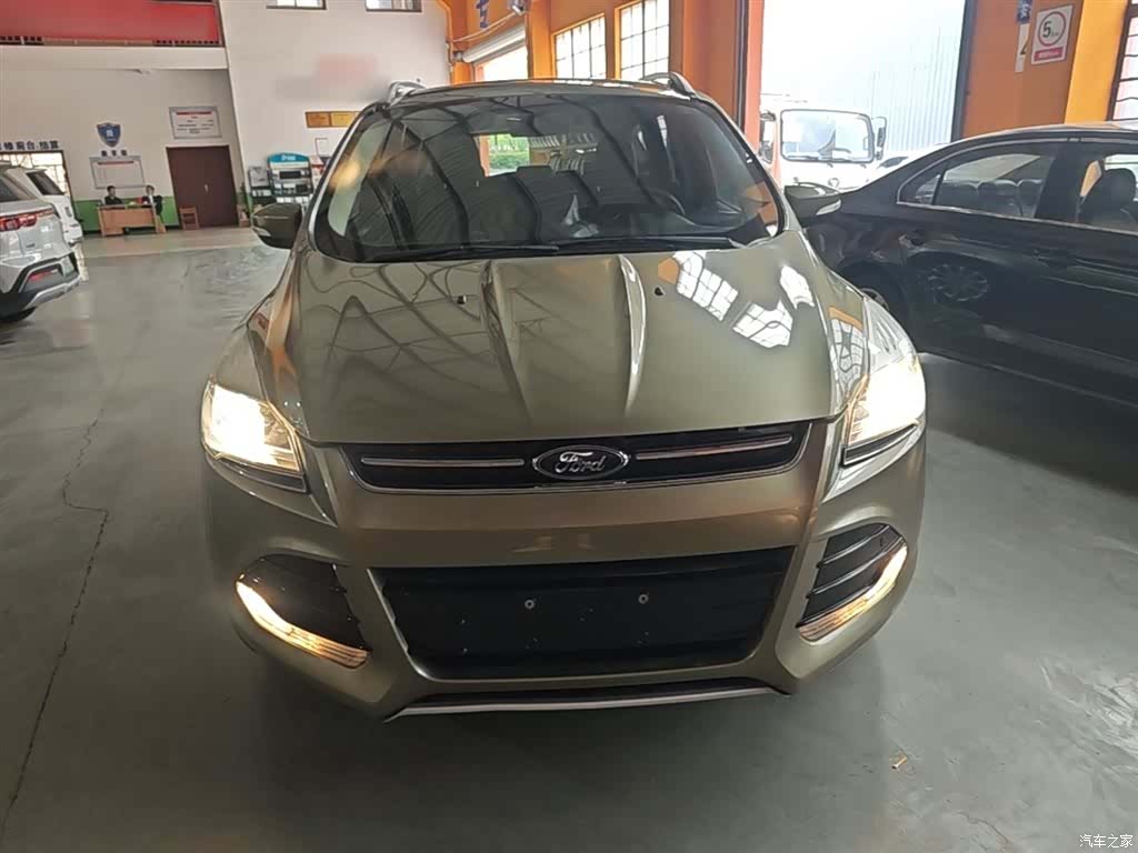 Ford Kuga, 2014 3