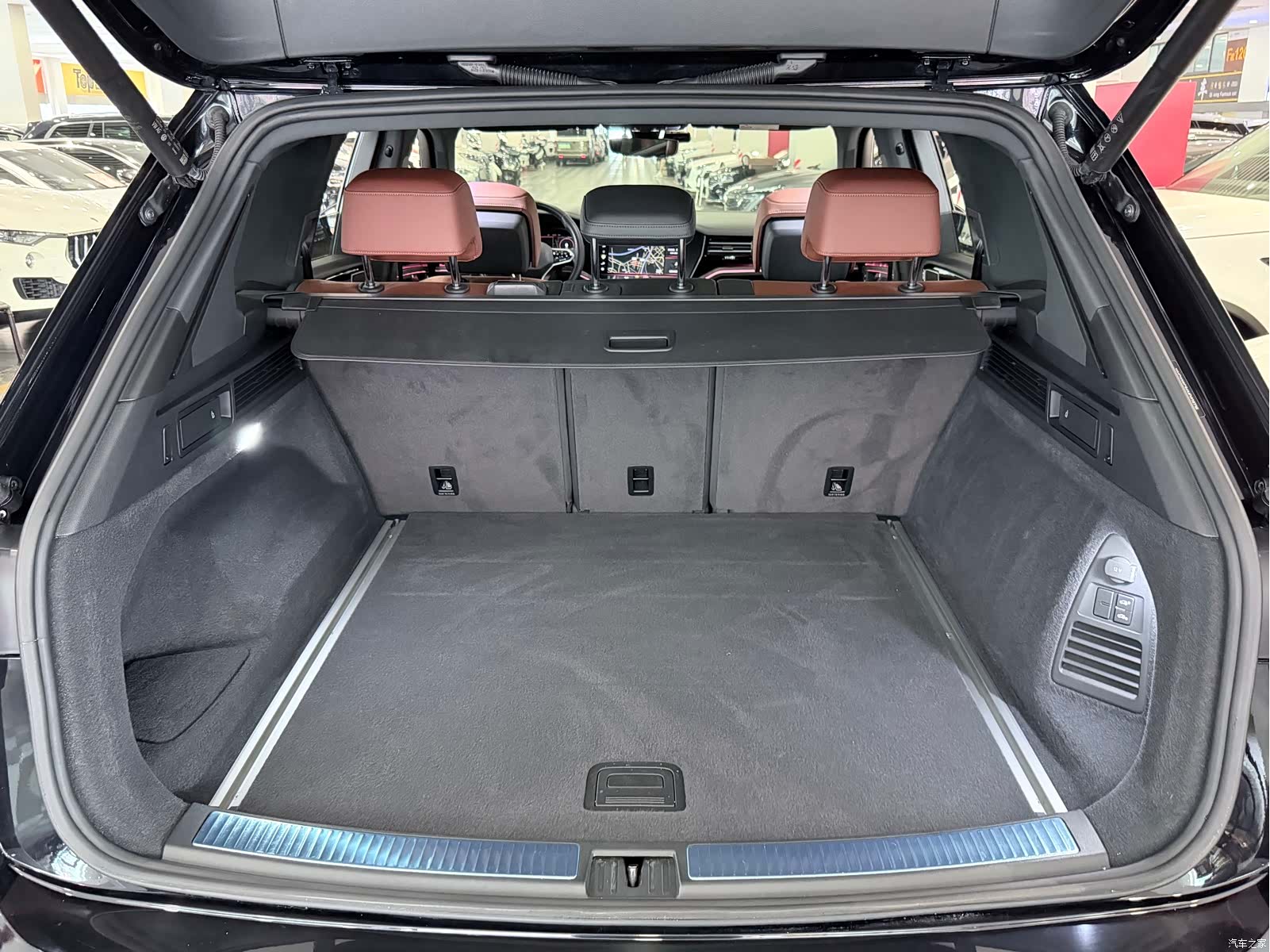 Volkswagen Touareg, 2021 21