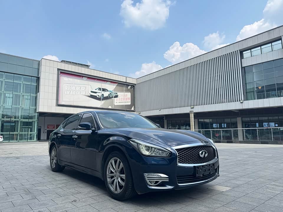 Infiniti Q70 Infiniti Q70