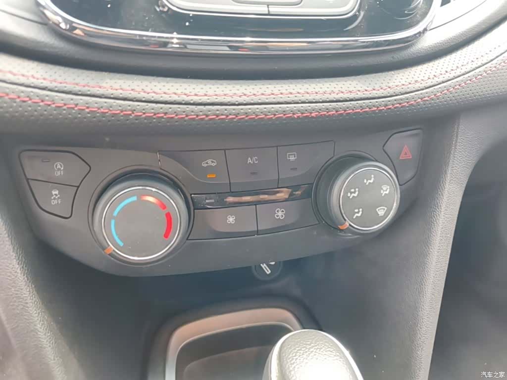 Chevrolet RS, 2022 13