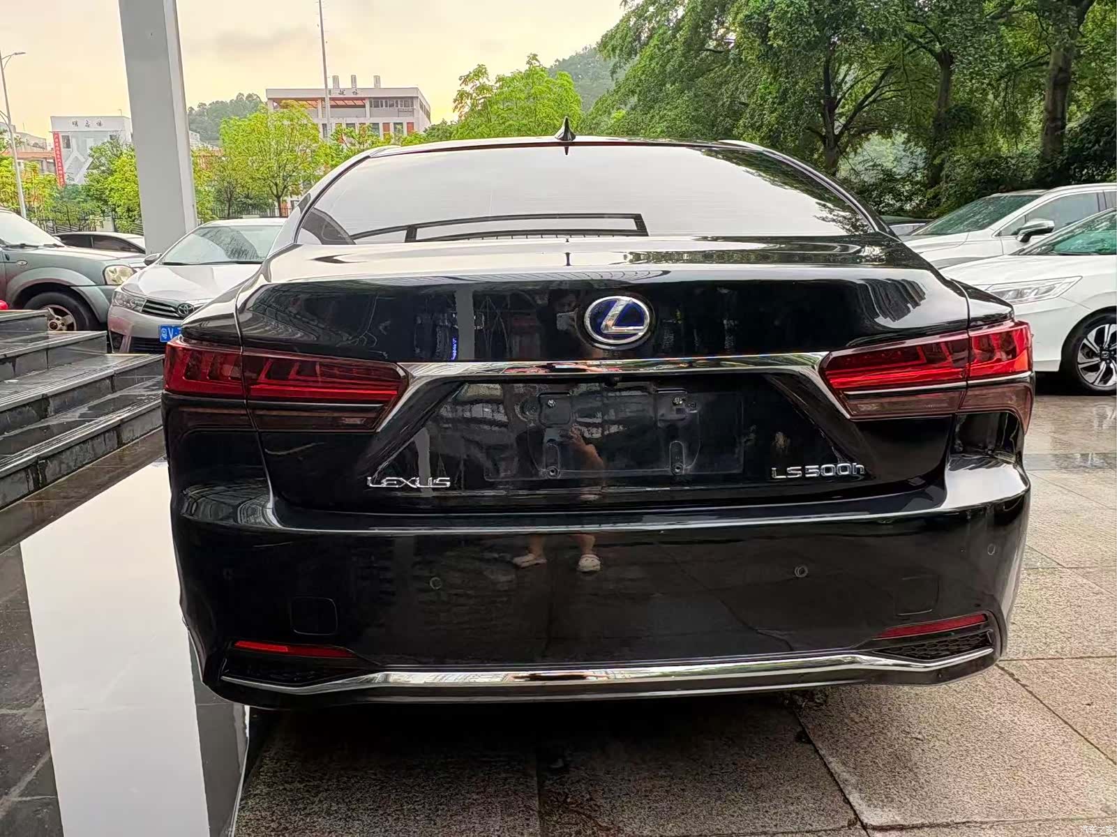 Lexus LS, 2021 9