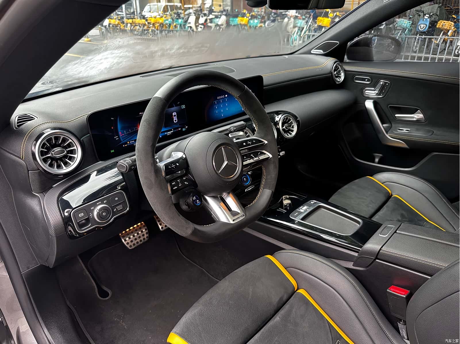 Mercedes-Benz CLA, 2024 4