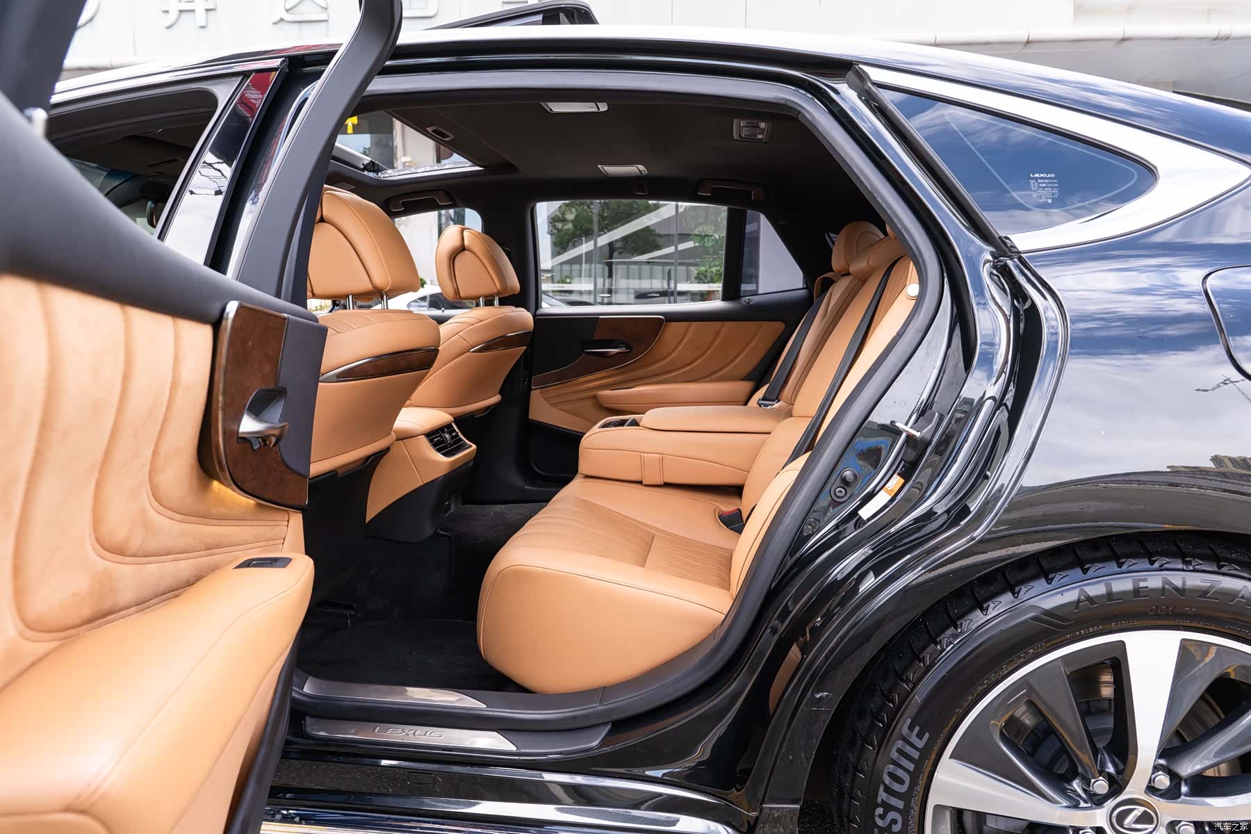 Lexus LS, 2021 10