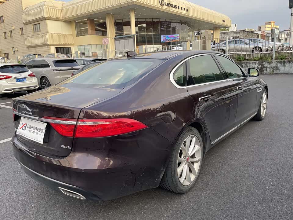 Jaguar XFL
