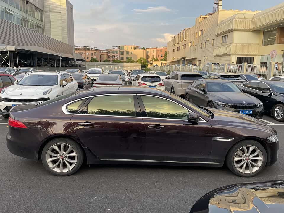 Jaguar XFL