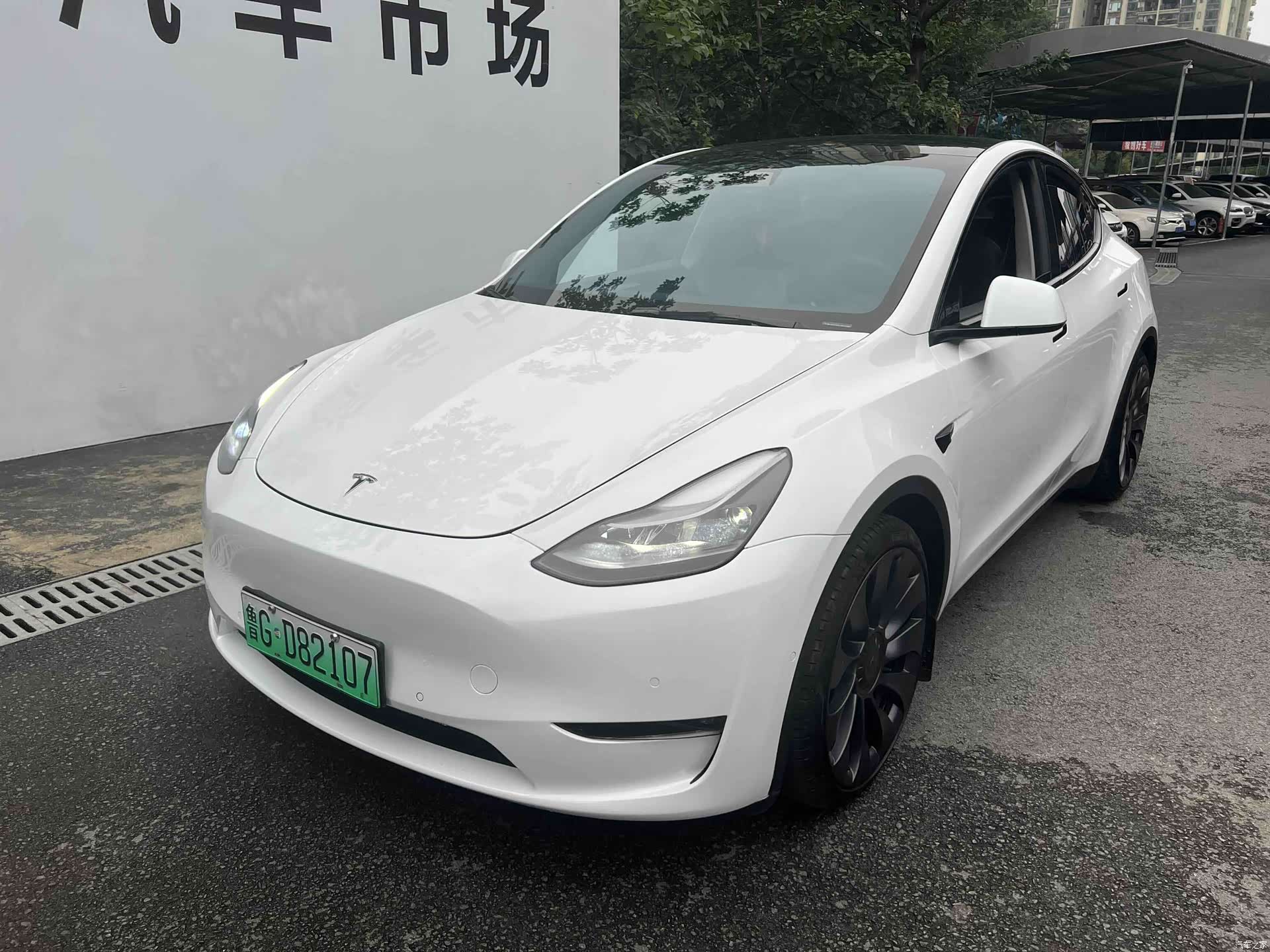 Tesla Model Y, 2022 1