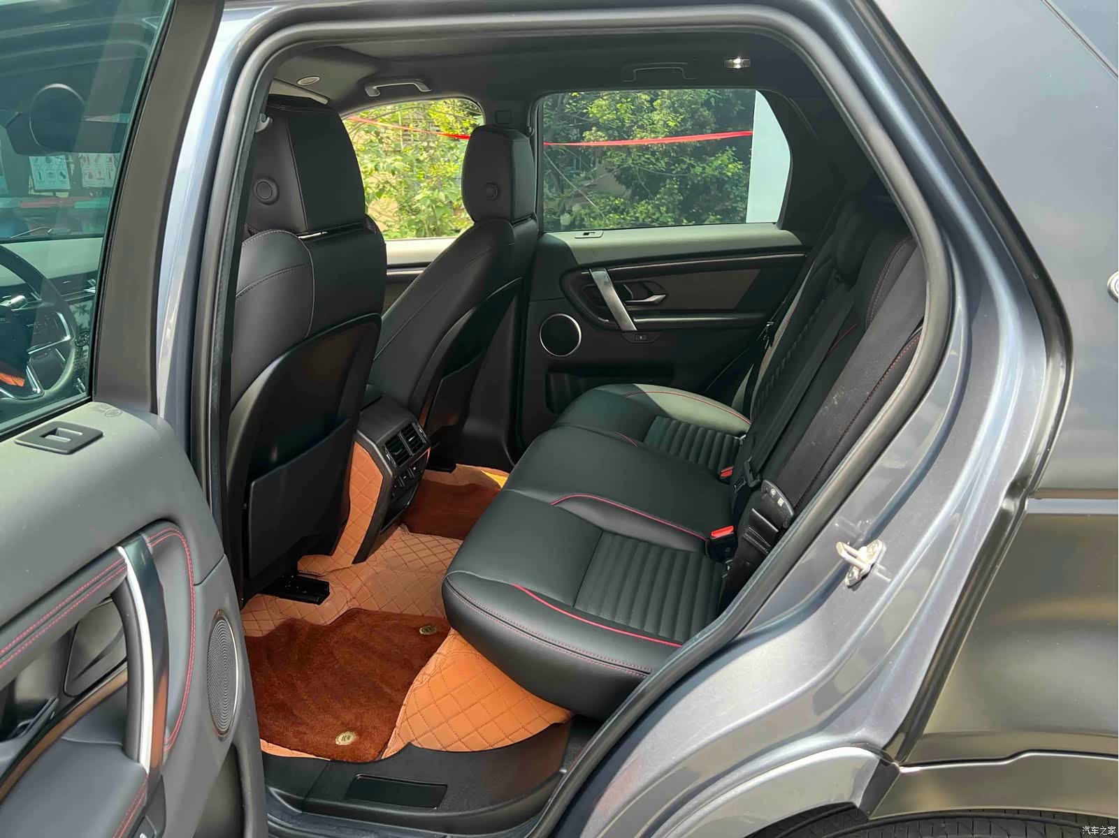 Land Rover Discovery, 2023 9