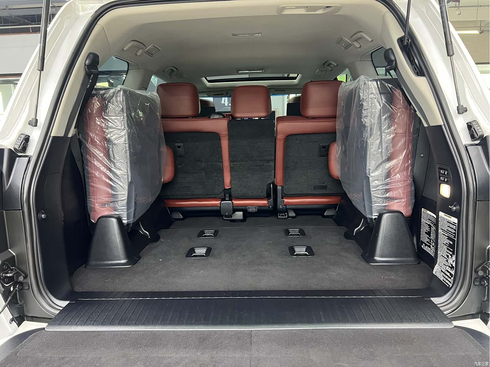 Lexus LX, 2019 6