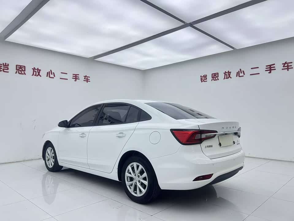Roewe i5