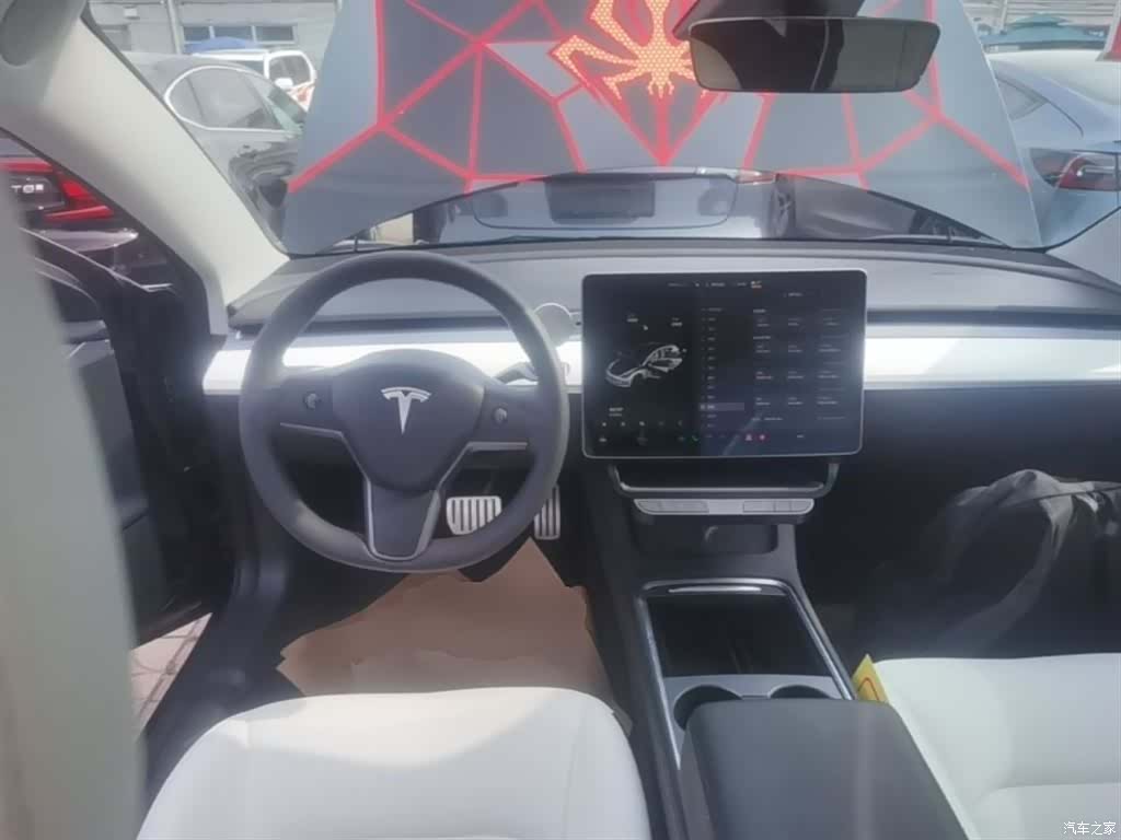 Tesla Model 3, 2021 11