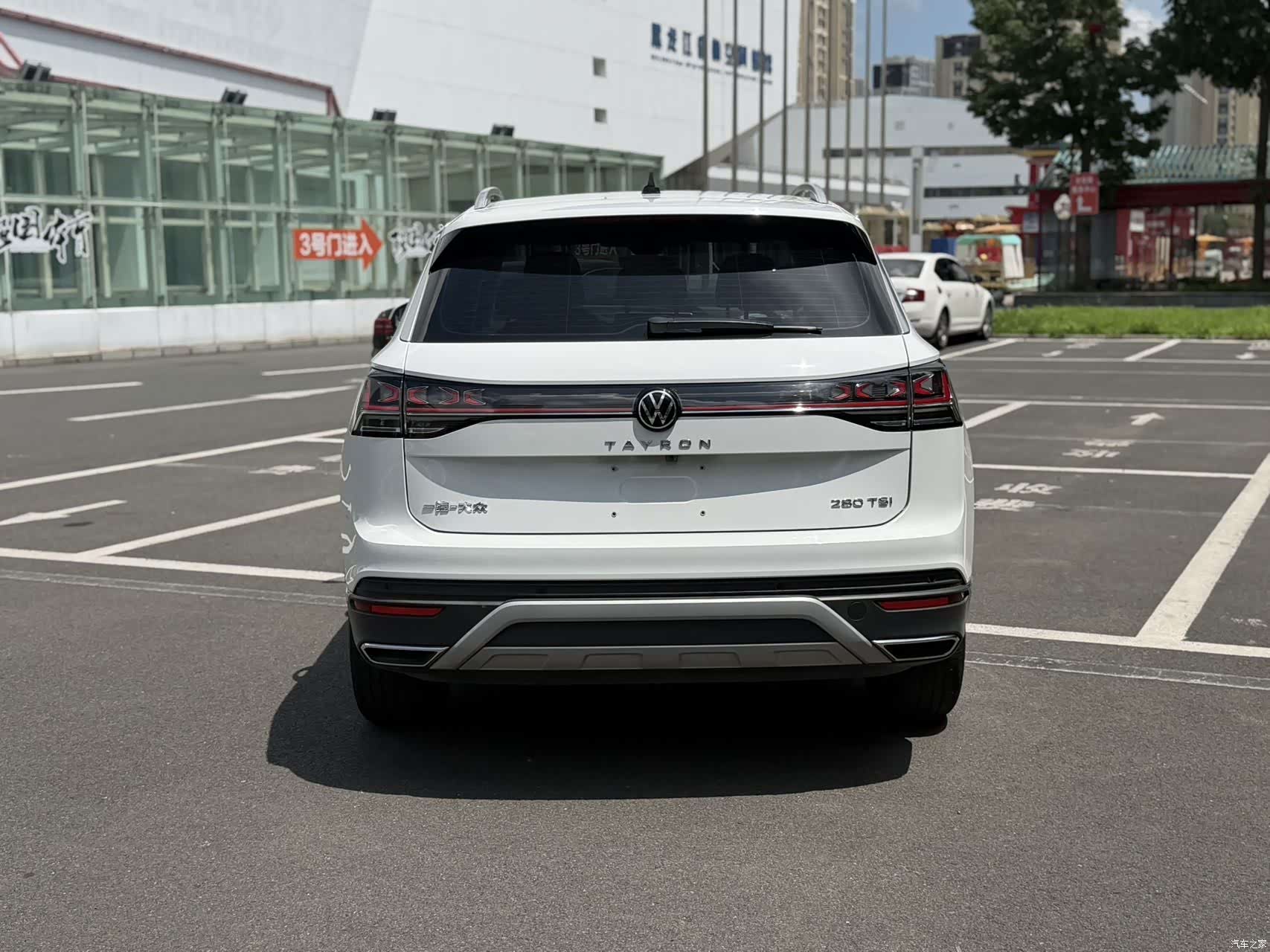Volkswagen Tayron, 2022 все фото