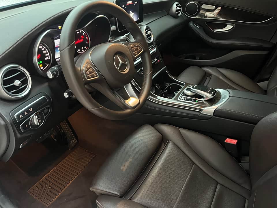 Mercedes-Benz GLC Mercedes-Benz GLC