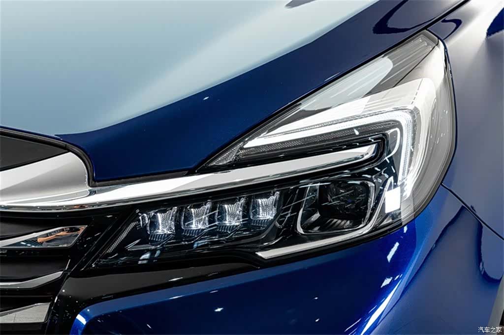 Buick GL8, 2022 4