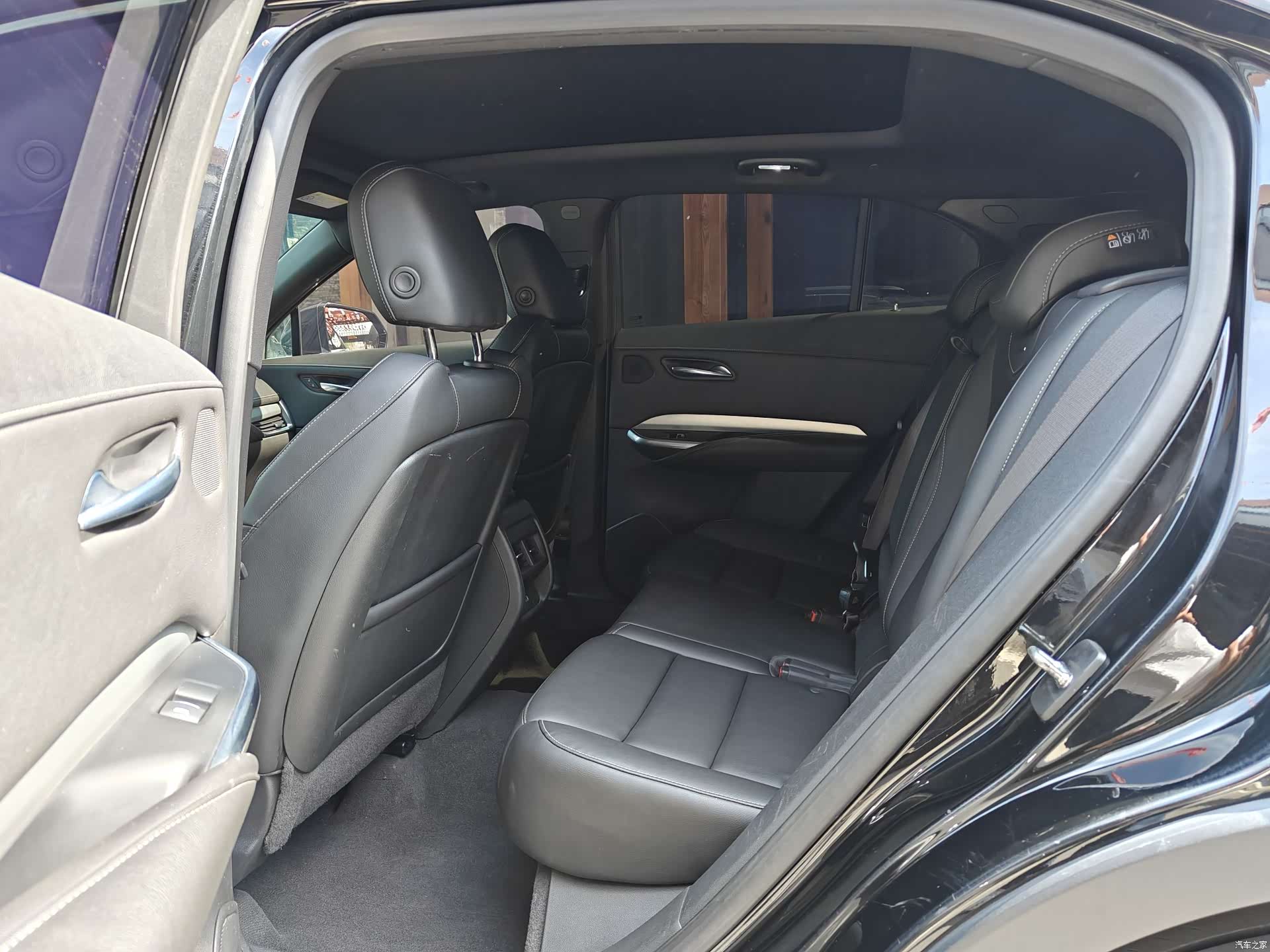 Cadillac XT4, 2020 все фото