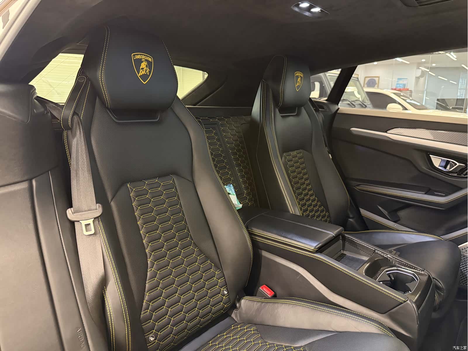 Lamborghini Urus, 2019 8