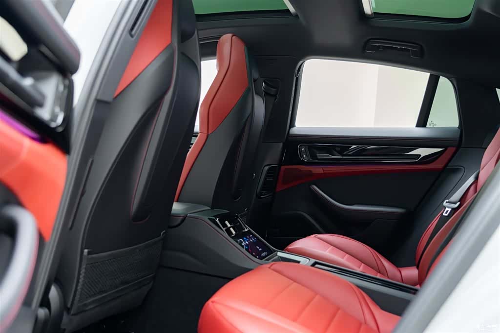 Porsche Panamera, 2024 11