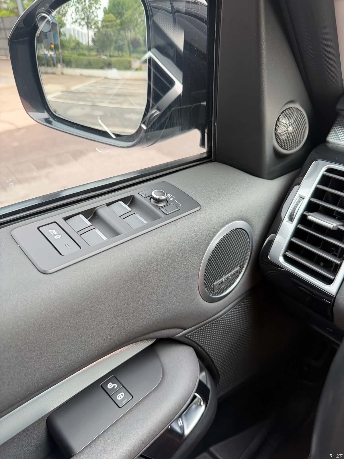 Land Rover Discovery, 2020 14
