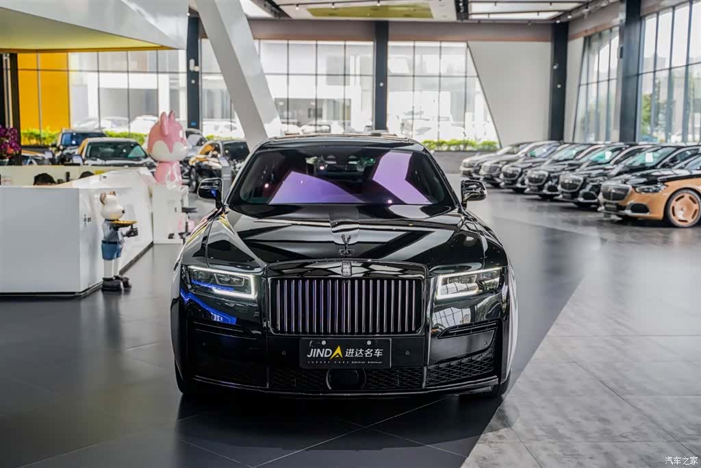 Rolls-Royce Ghost, 2022 4