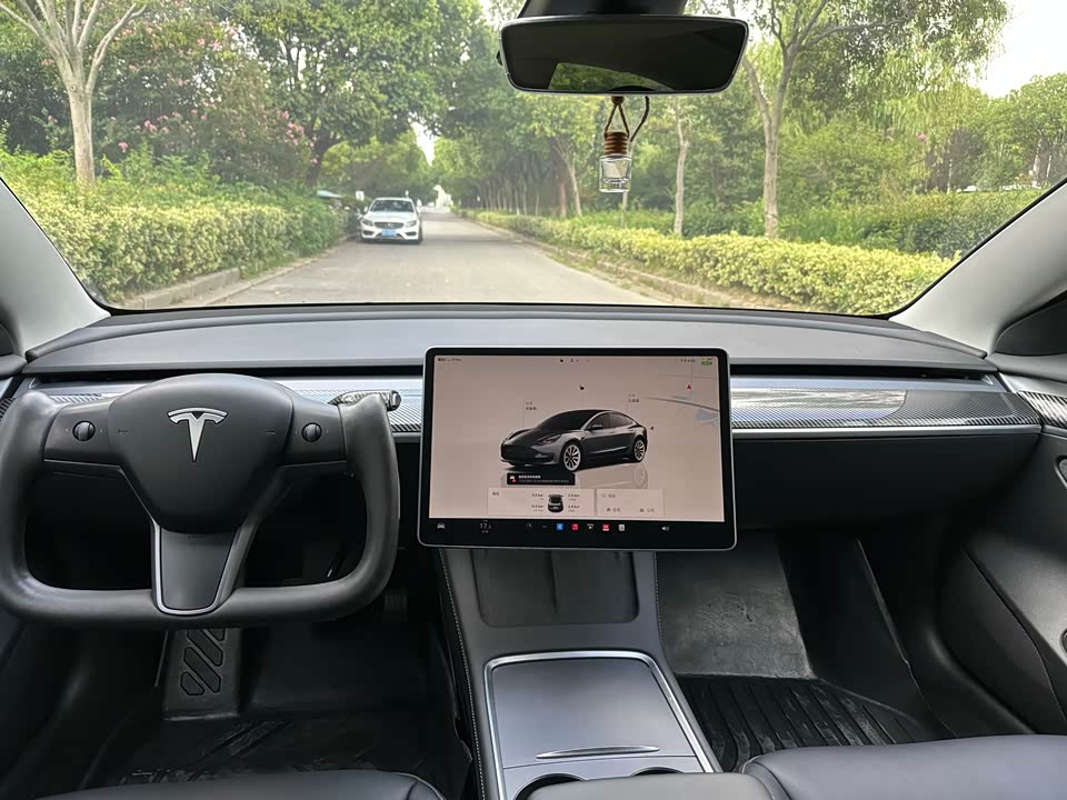 Tesla Model 3 Tesla Model 3
