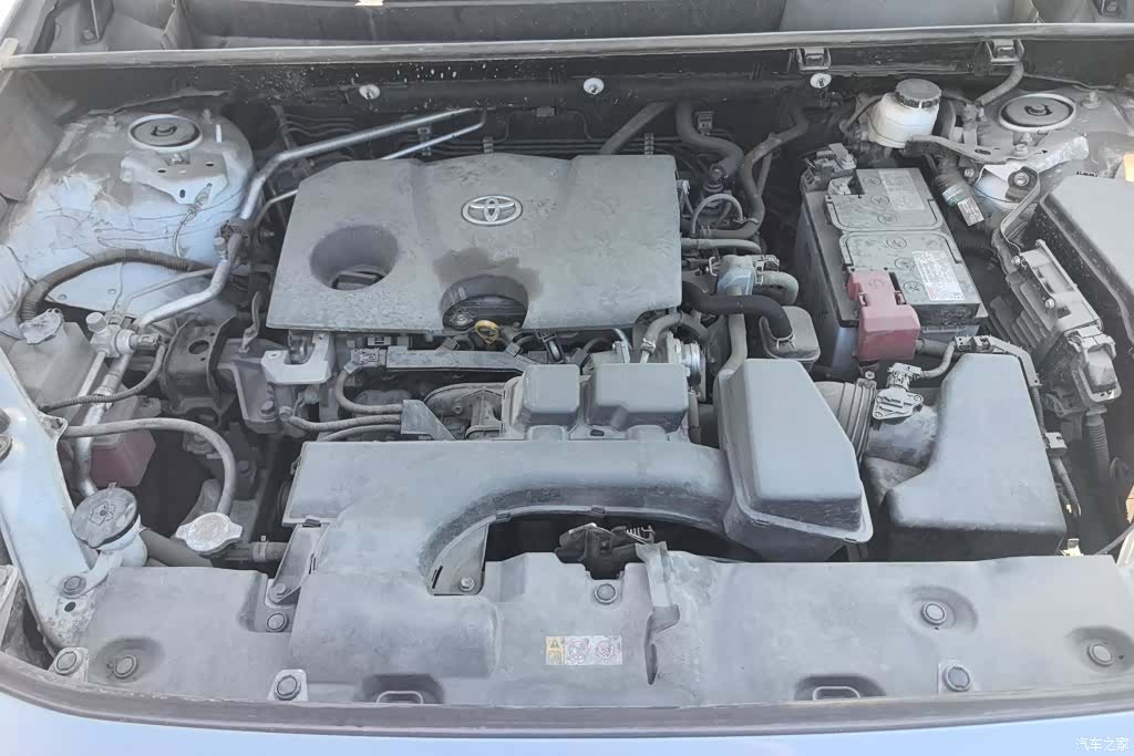 Toyota RAV4, 2023 10