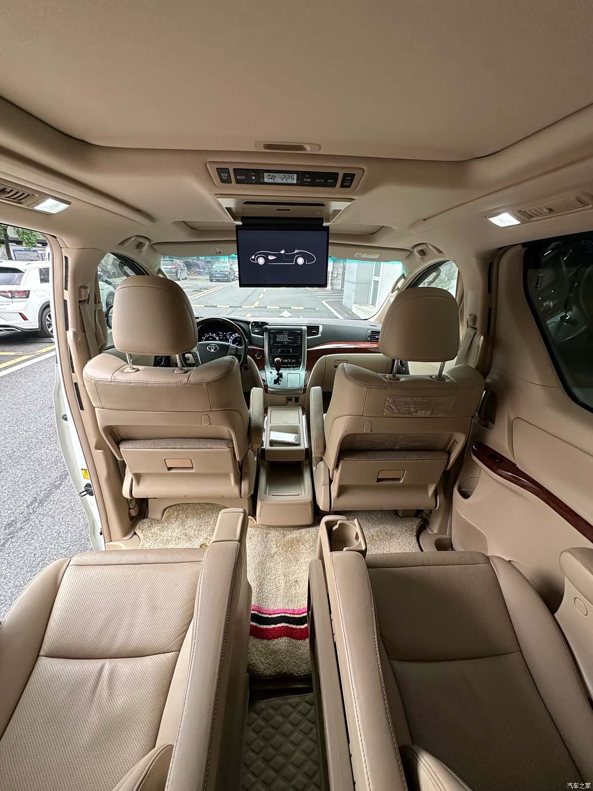 Toyota Alphard, 2011 20