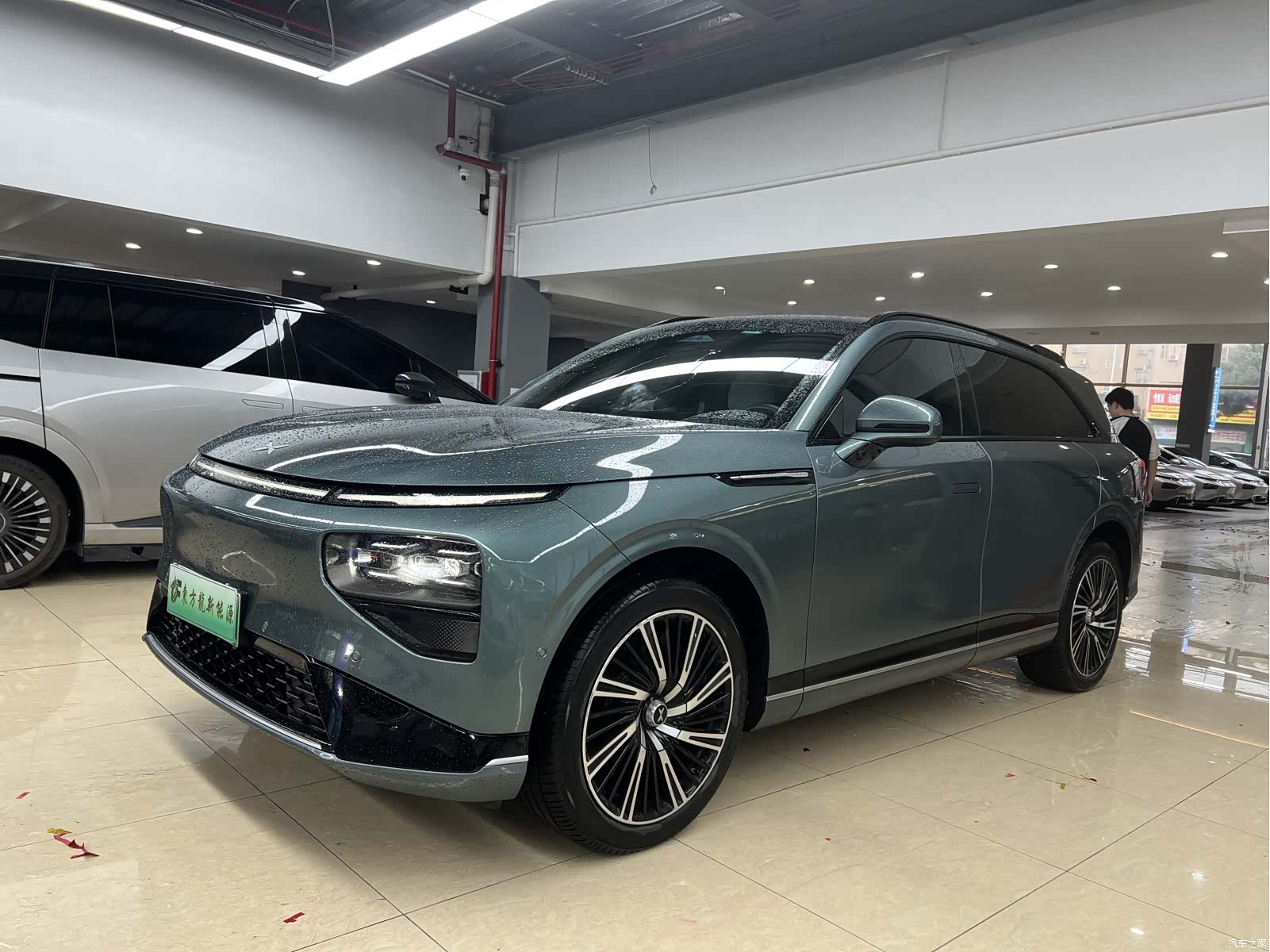 Xpeng G9