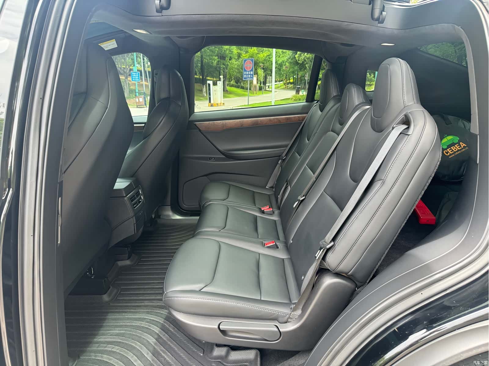 Tesla Model X, 2019 11