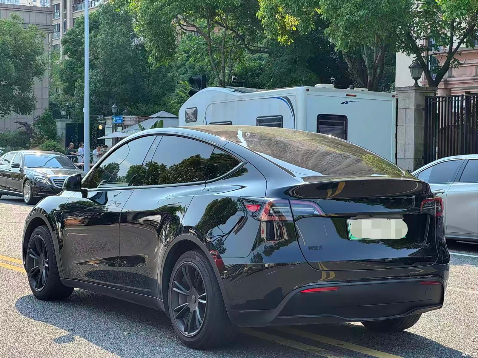 Tesla Model Y, 2023 6