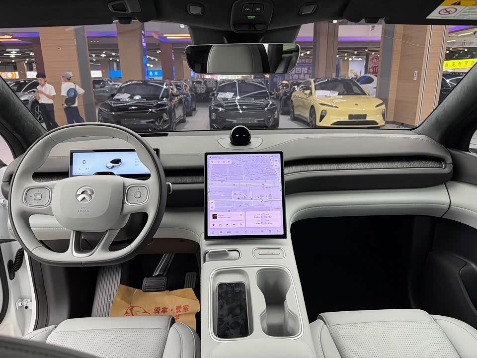 NIO ES6