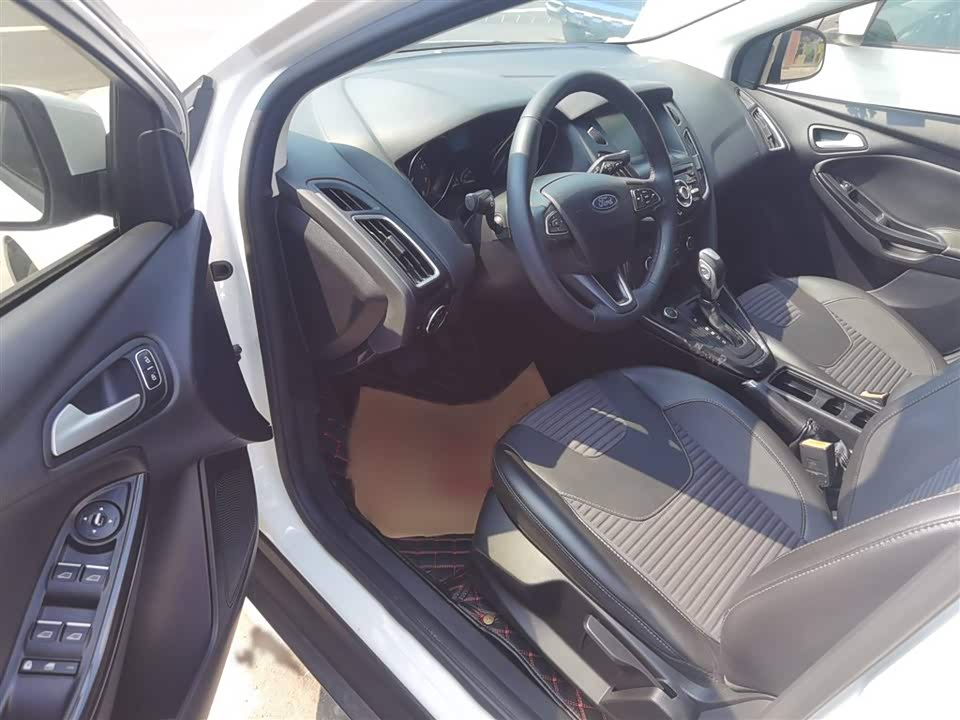 Ford Fox