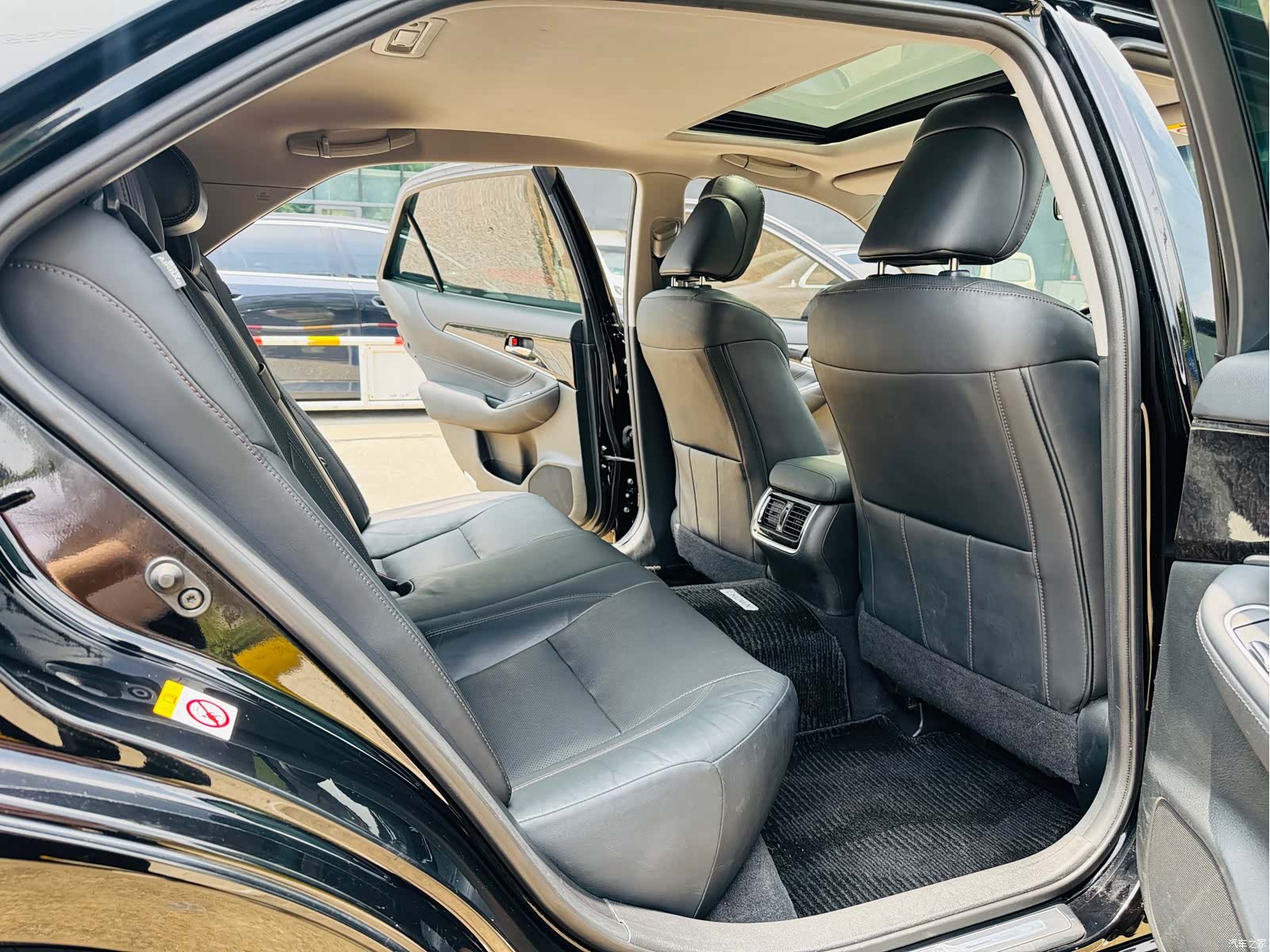 Toyota Crown, 2018 8