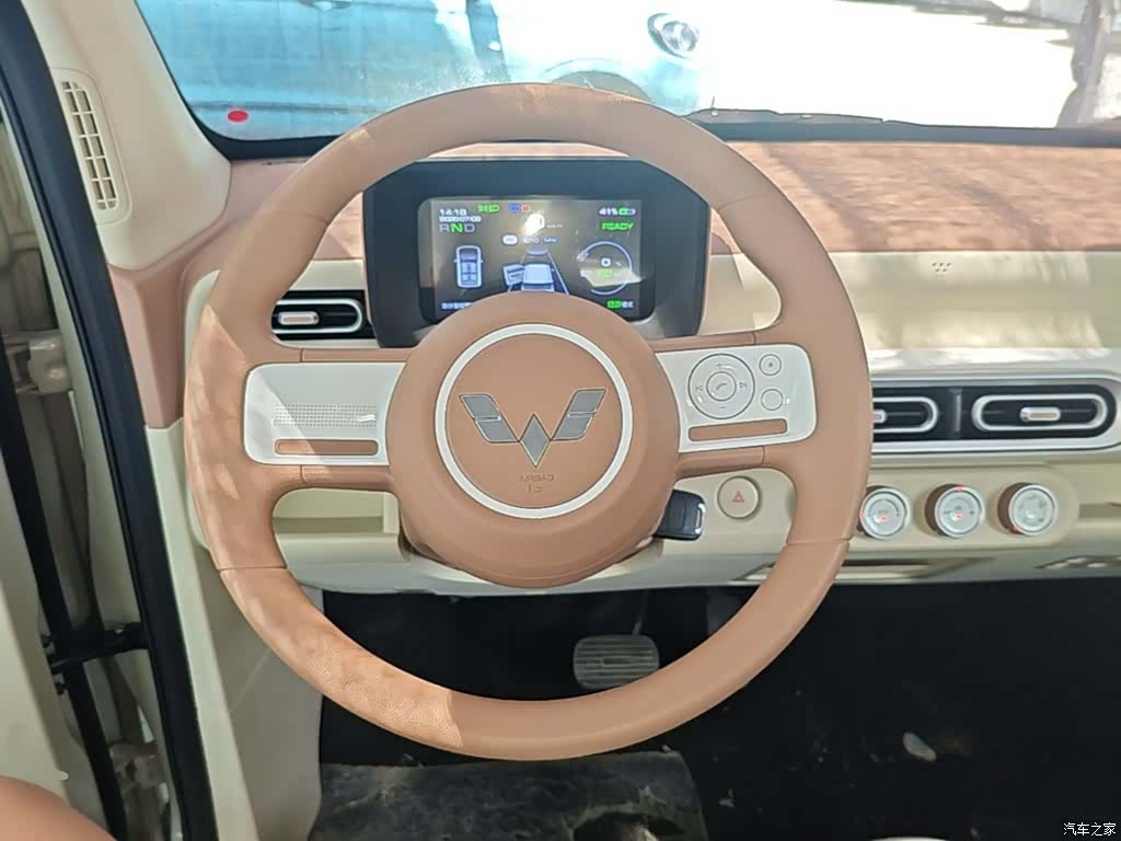 Wuling MINIEV, 2025 11