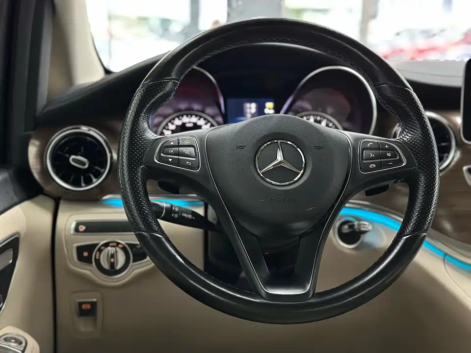 Mercedes-Benz V-class Mercedes-Benz V-class
