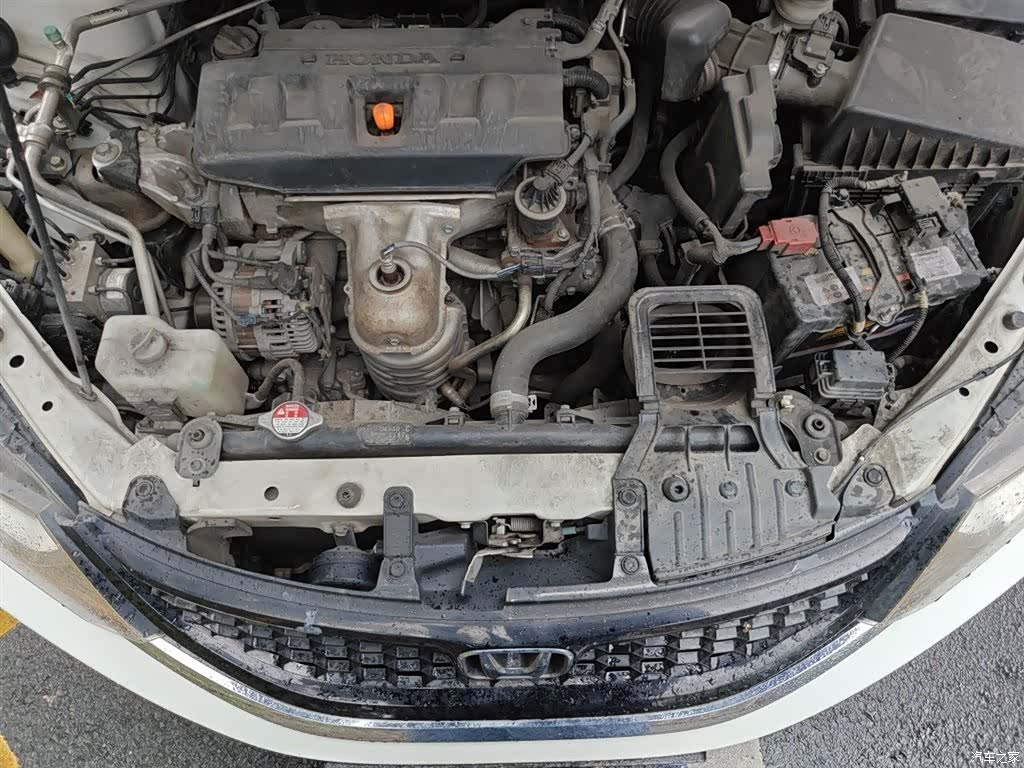 Honda Jade, 2015 11
