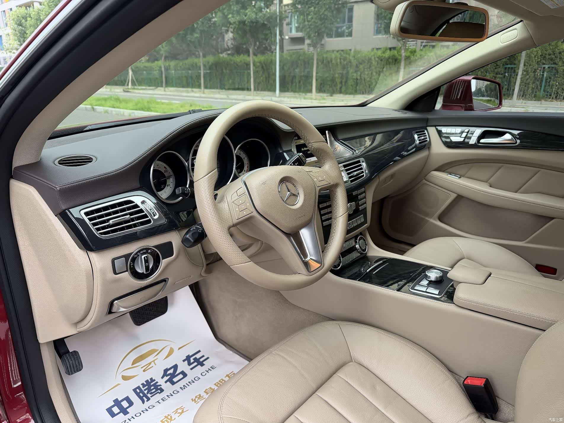 Mercedes-Benz CLS, 2012 4