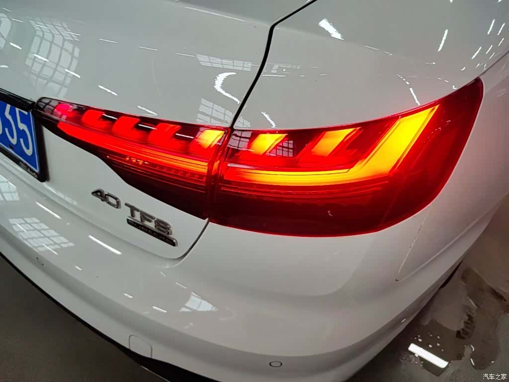 Audi A4L, 2021 8