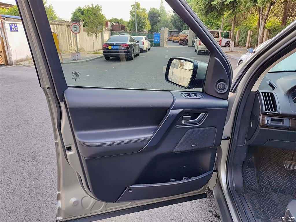 Land Rover SD4, 2014 6