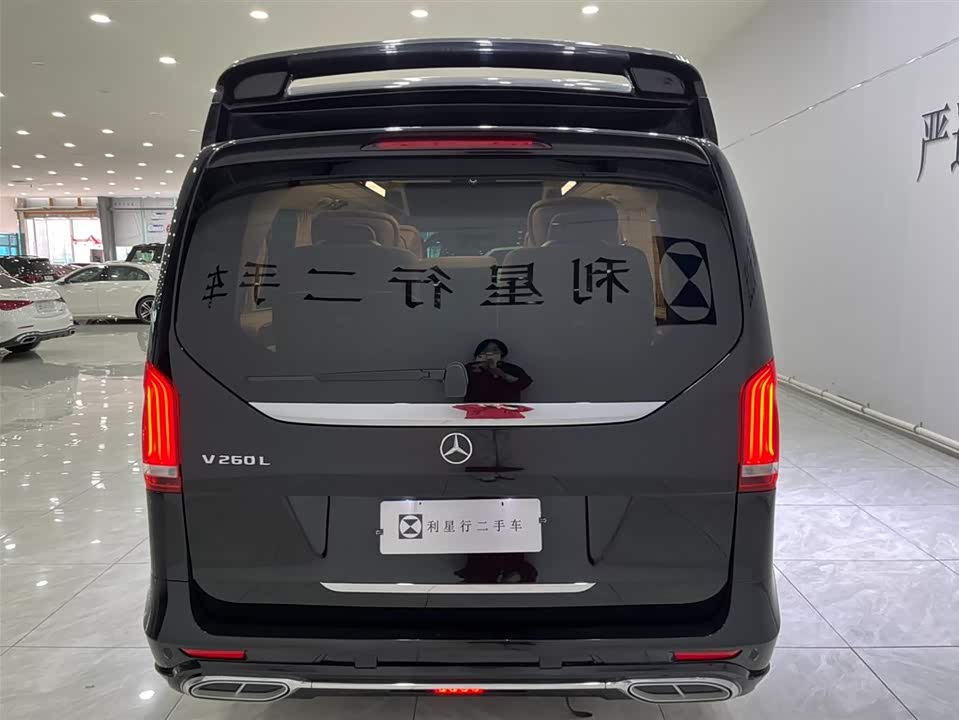 Mercedes-Benz V-class