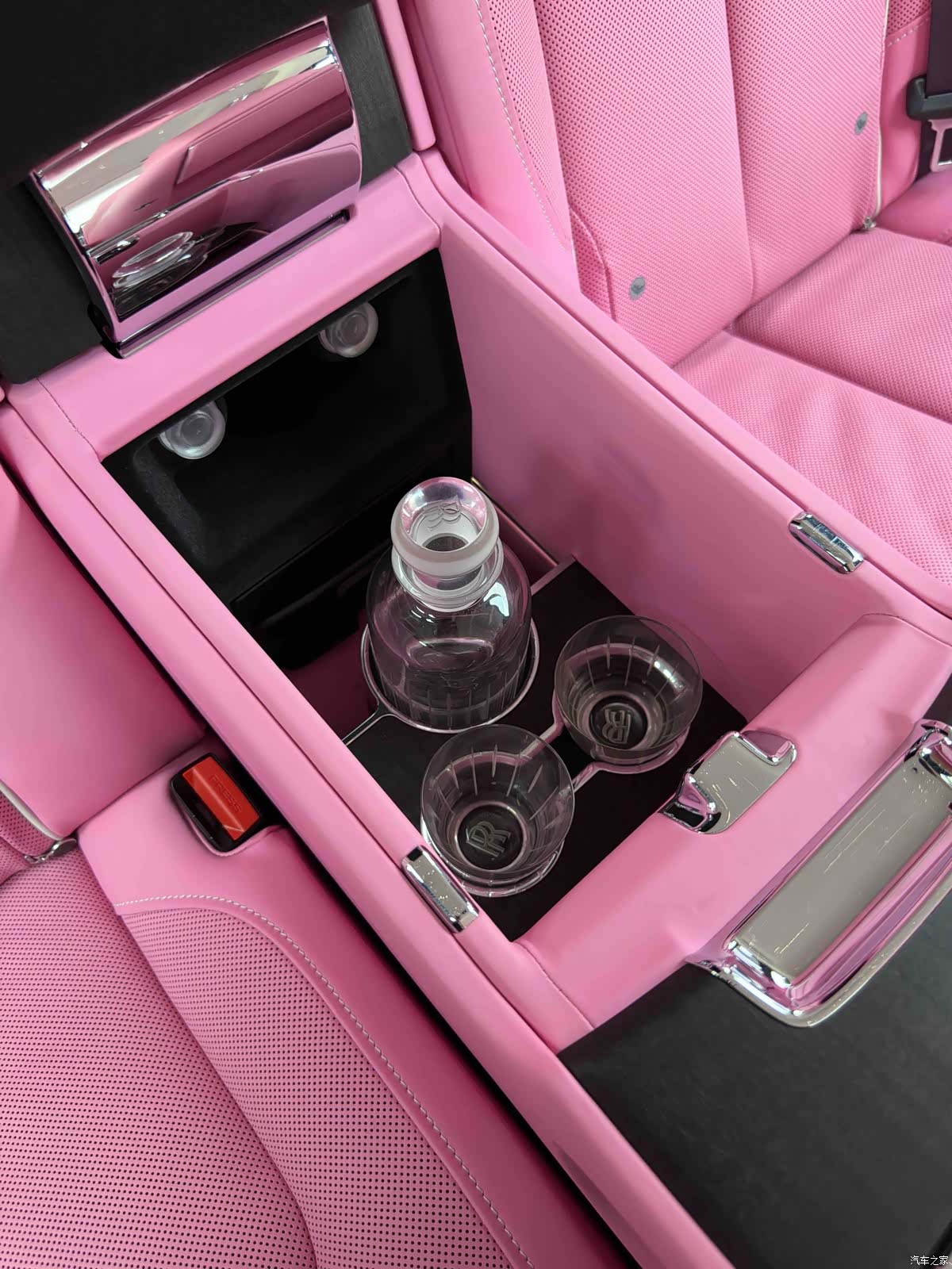 Rolls-Royce Cullinan, 2023 39