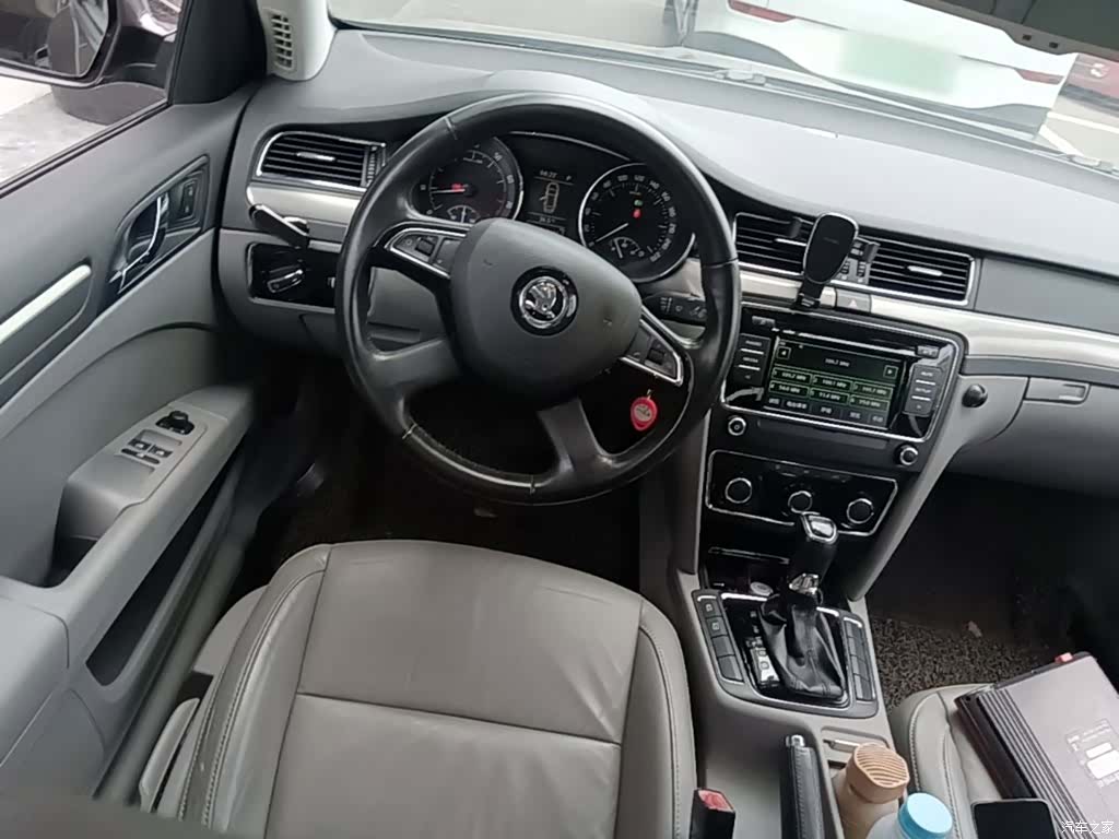 Skoda Superb, 2015 10