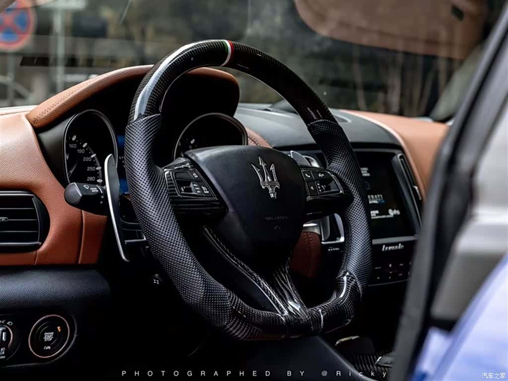 Maserati Levante, 2017 4