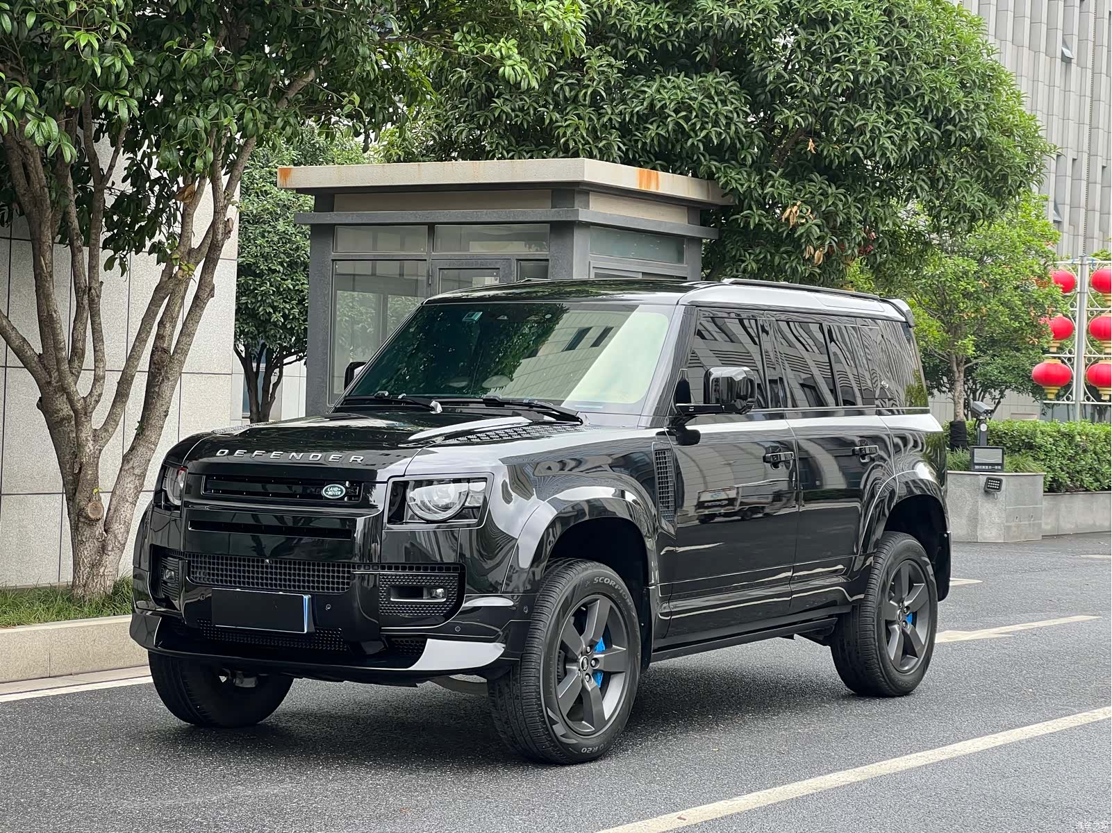 Land Rover Defender, 2024 1
