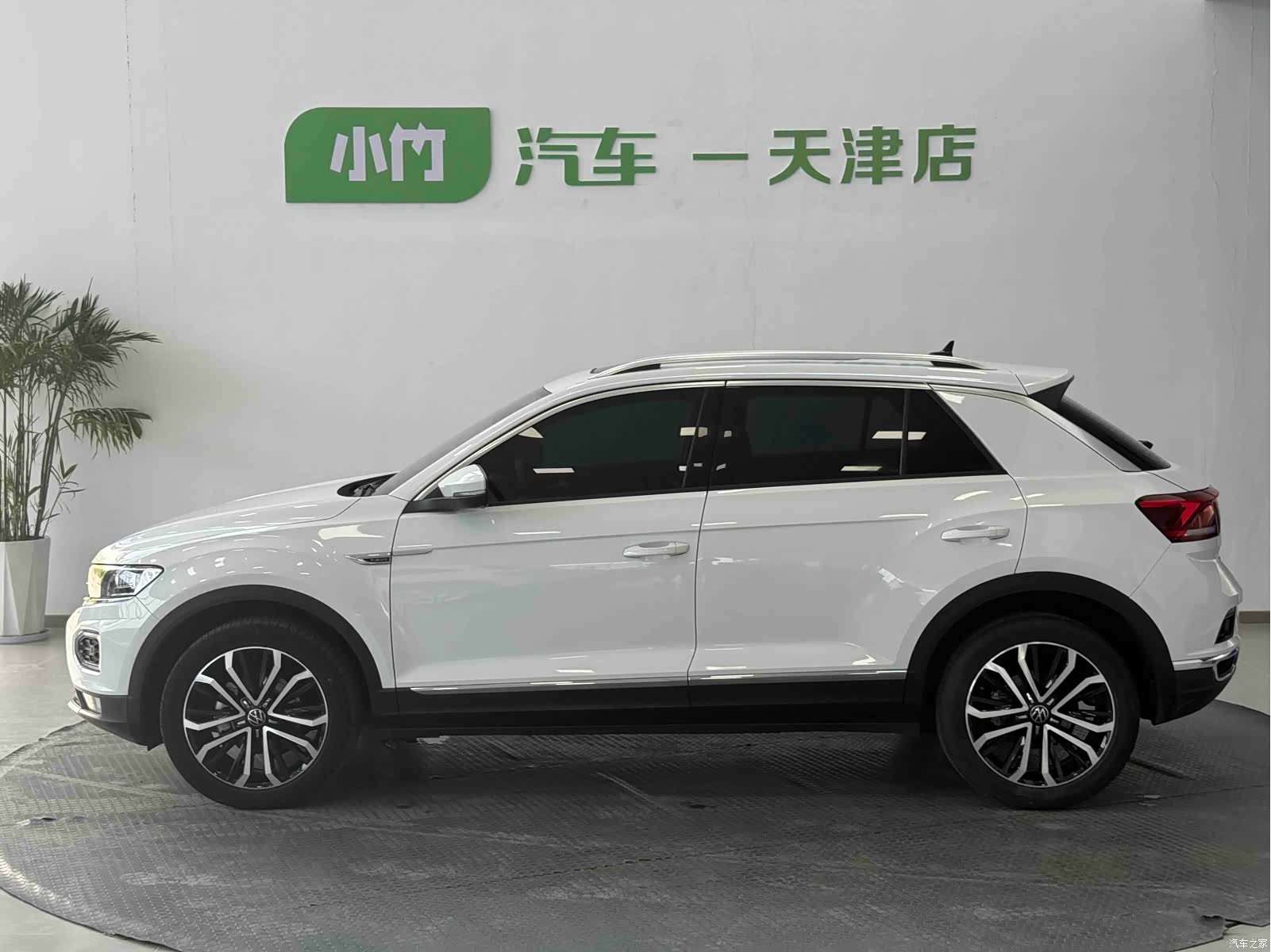Volkswagen T-ROC, 2022 3
