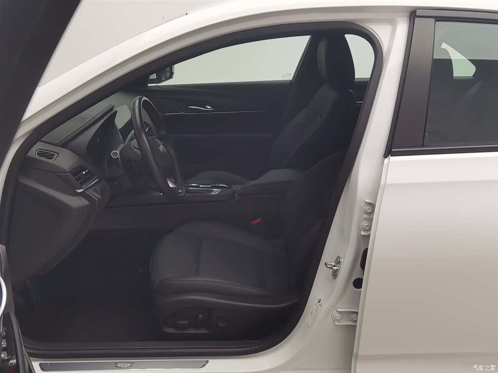 Cadillac CT4, 2020 10