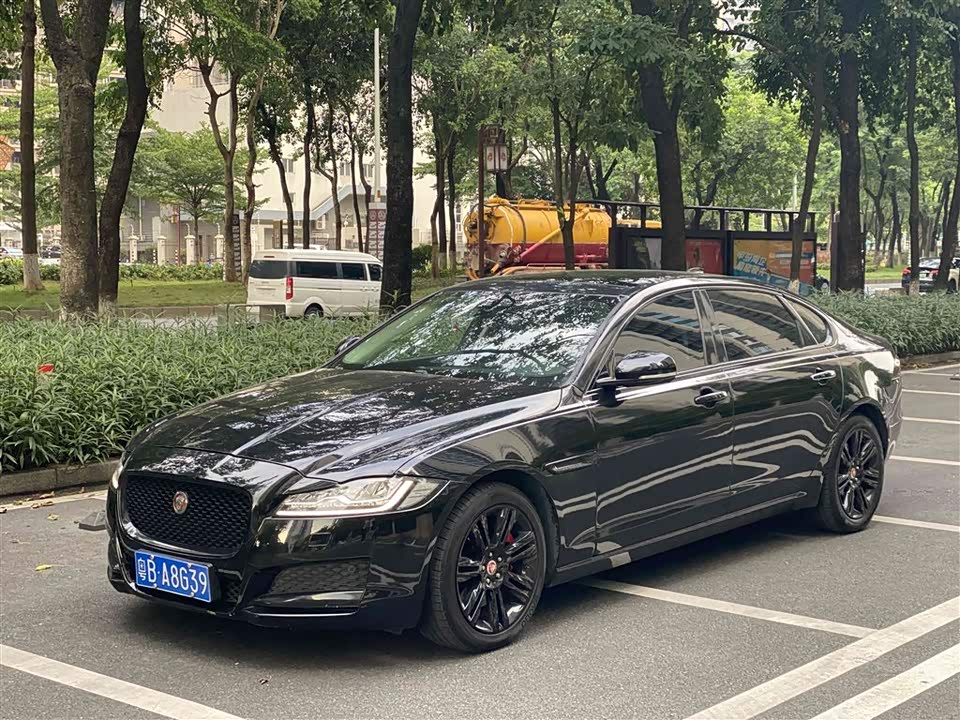 Jaguar XFL
