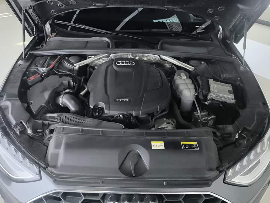 Audi A4L 2022, фото 10